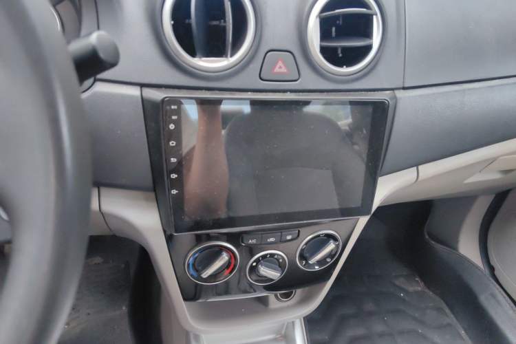 Used CHANGAN Alsvin V3 2015 1.4L Manual Warm-Hearted Model China V Standard Audio And AC Panel