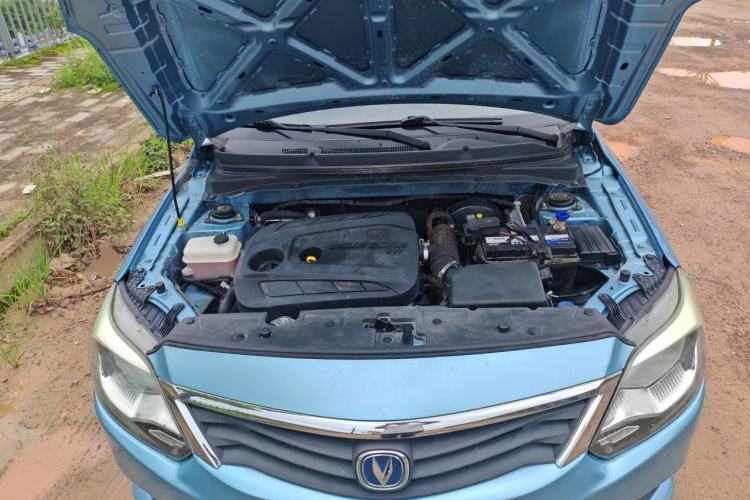 Used CHANGAN Alsvin V3 2015 1.4L Manual Warm-Hearted Model China V Standard Engine Bay
