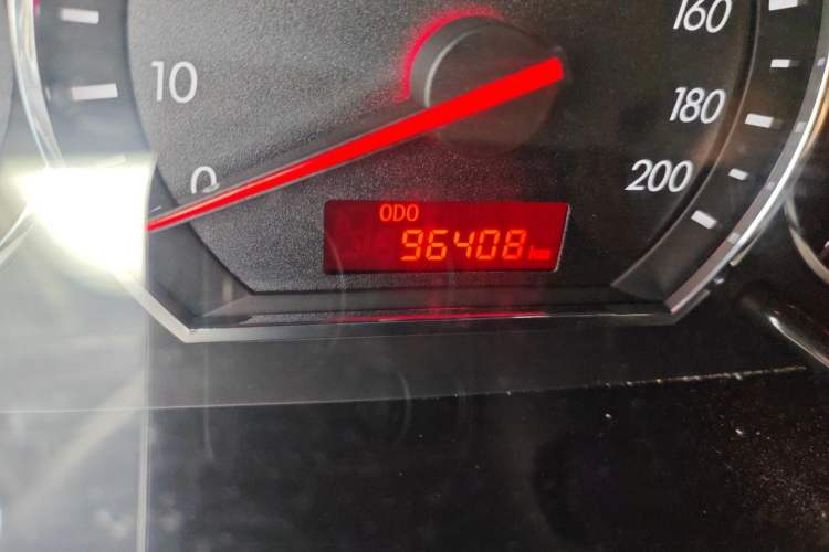 Used CHANGAN Alsvin V3 2015 1.4L Manual Warm-Hearted Model China V Standard Odometer Close Up