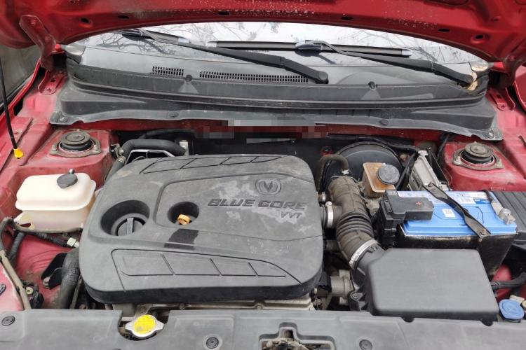 Used CHANGAN Alsvin V3 2015 1.4L Manual Warm-Hearted Model China IV Standard Engine Bay