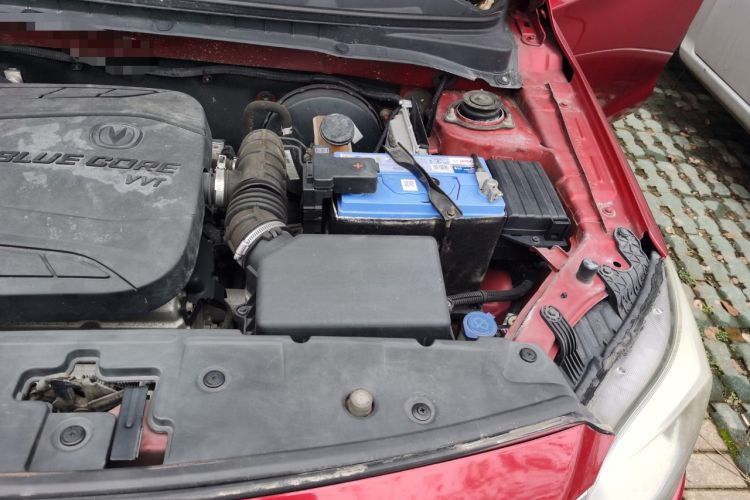 Used CHANGAN Alsvin V3 2015 1.4L Manual Warm-Hearted Model China IV Standard Engine Bay Left