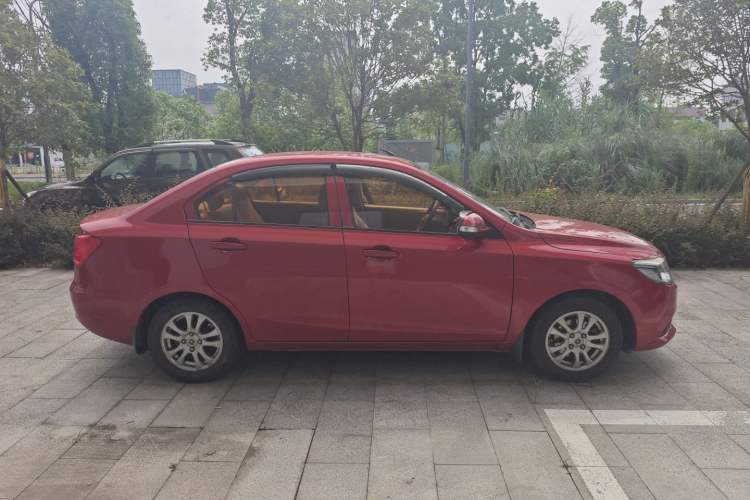 Used CHANGAN Alsvin V3 2015 1.4L Manual Warm-Hearted Model China V Standard Exterior 2