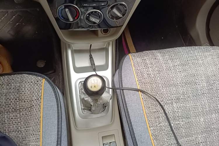 Used CHANGAN Alsvin V3 2015 1.4L Manual Meiruan Model China V Standard Gear Lever