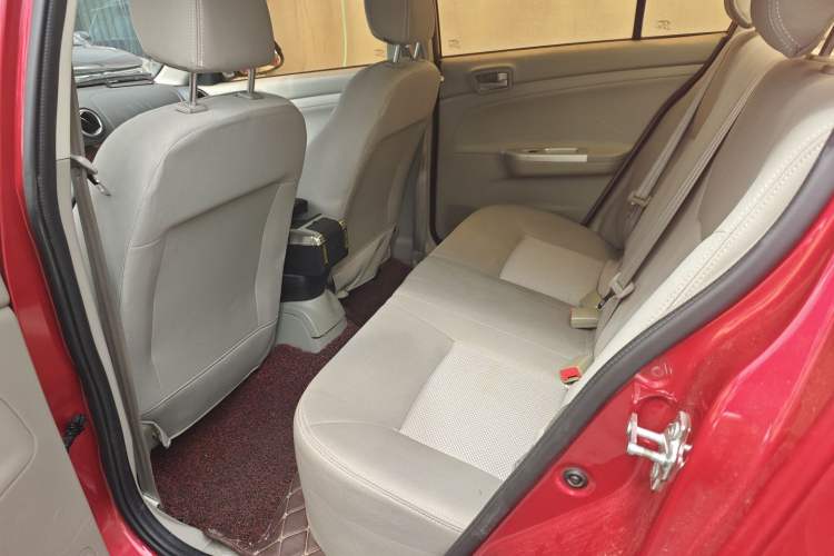 Used CHANGAN Alsvin V3 2015 1.4L Manual Warm-Hearted Model China V Standard Interior 2