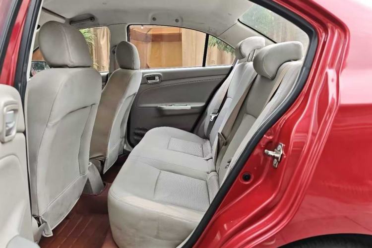 Used CHANGAN Alsvin V3 2015 1.4L Manual Meiruan Model China V Standard Interior 3