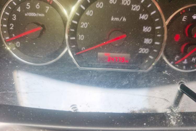 Used CHANGAN Alsvin V3 2015 1.4L Manual Meiruan Model China V Standard Odometer Close Up