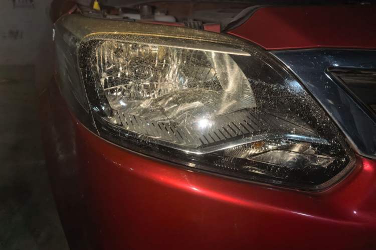 Used CHANGAN Alsvin V3 2015 1.4L Manual Warm-Hearted Model China V Standard Right Front Headlight