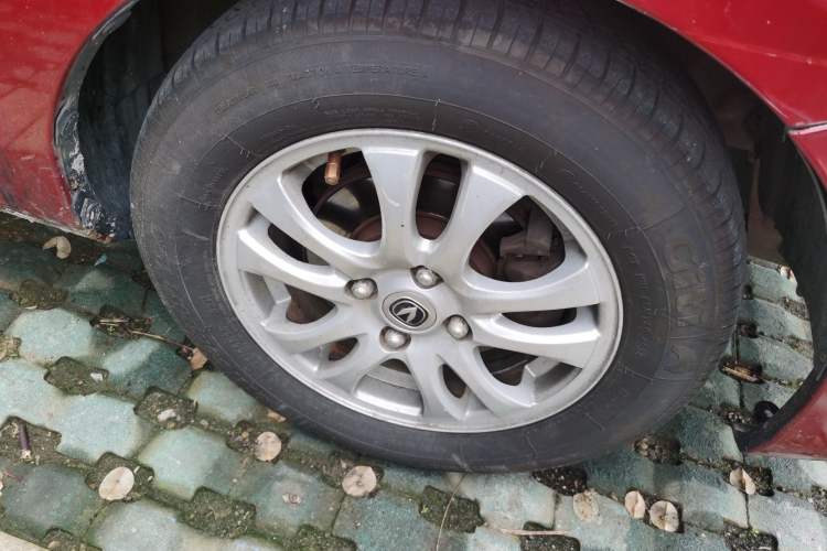 Used CHANGAN Alsvin V3 2015 1.4L Manual Warm-Hearted Model China IV Standard Right Front Wheel Hub