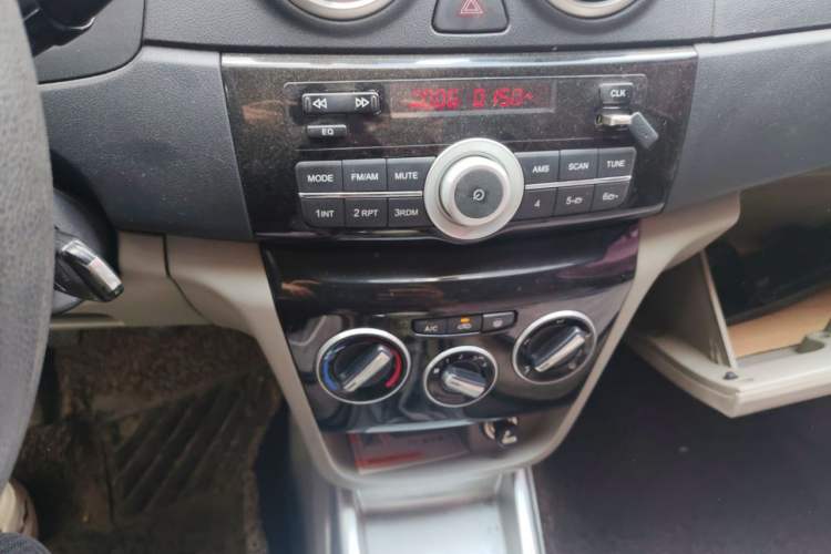 Used CHANGAN Alsvin V3 2015 1.4L Manual Meiman Model China IV Standard Audio And AC Panel