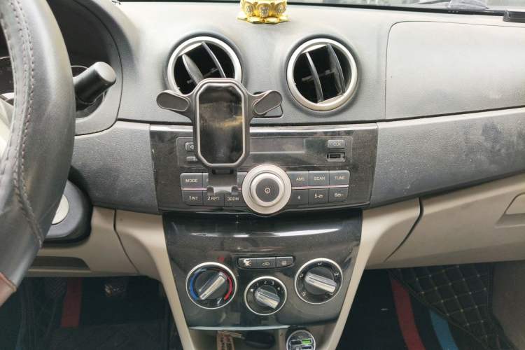 Used CHANGAN Alsvin V3 2015 1.4L Manual Meiman Model China IV Standard Audio And AC Panel
