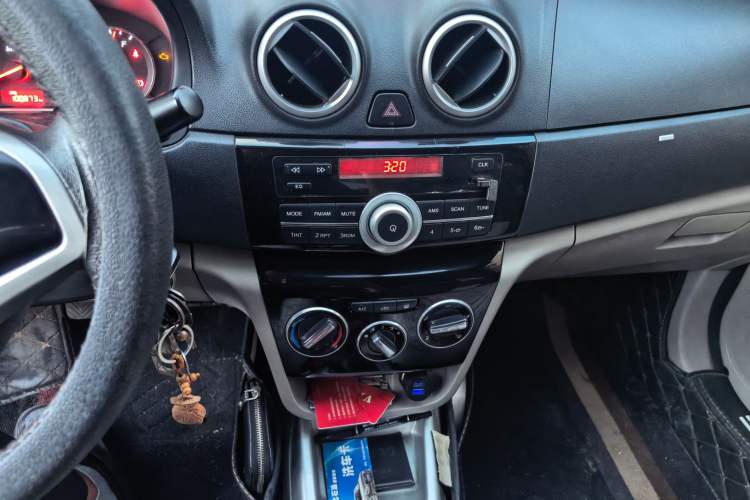 Used CHANGAN Alsvin V3 2015 1.4L Manual Meiruan Model China V Standard Audio And AC Panel