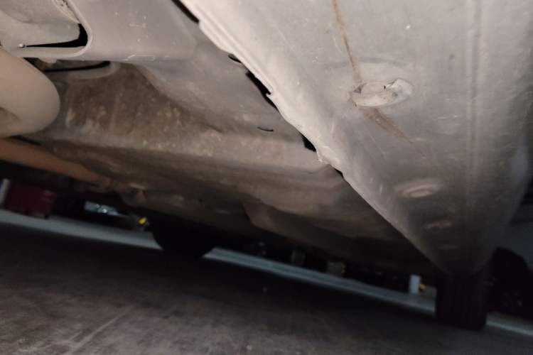 Used CHANGAN Alsvin V3 2015 1.4L Manual Warm-Hearted Model China IV Standard Chassis Rear Right