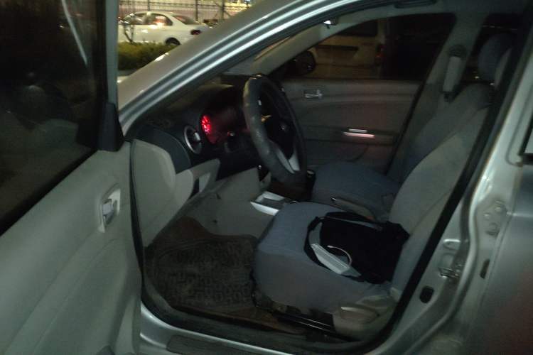 Used CHANGAN Alsvin V3 2015 1.4L Manual Warm-Hearted Model China V Standard Driver Seat