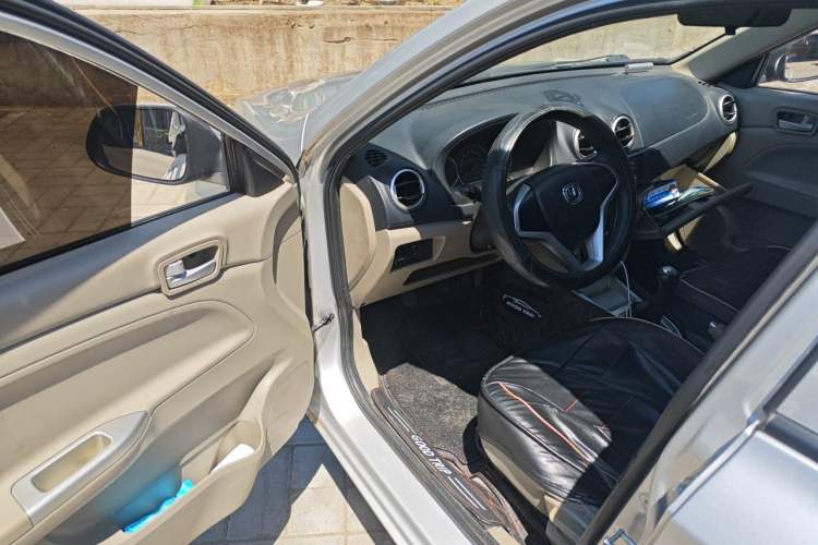 Used CHANGAN Alsvin V3 2015 1.4L Manual Warm-Hearted Model China V Standard Driver Seat