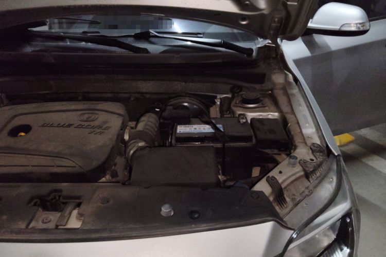 Used CHANGAN Alsvin V3 2015 1.4L Manual Warm-Hearted Model China IV Standard Engine Bay Left