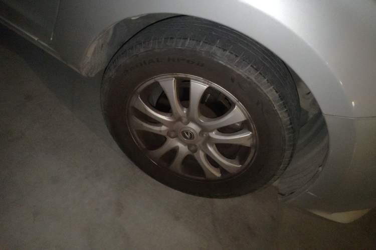 Used CHANGAN Alsvin V3 2015 1.4L Manual Warm-Hearted Model China V Standard Exterior 4