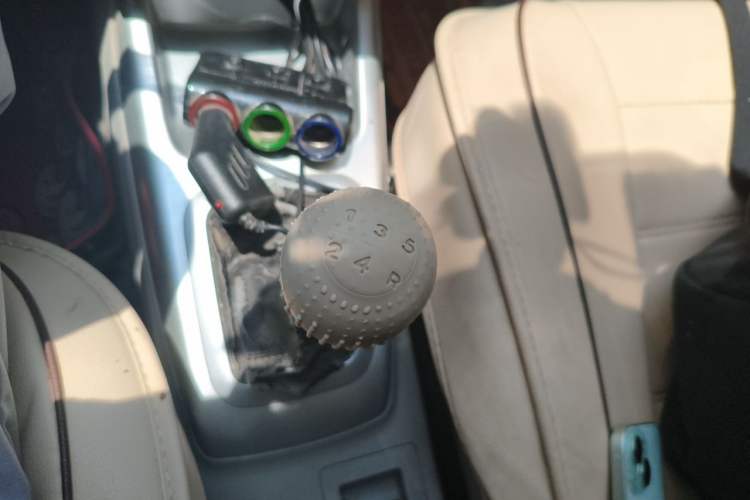 Used CHANGAN Alsvin V3 2015 1.4L Manual Meiruan Model China V Standard Gear Lever