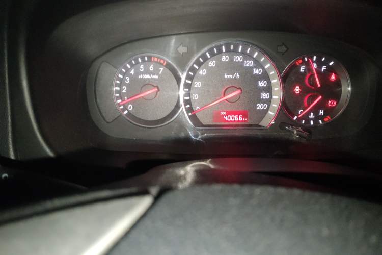 Used CHANGAN Alsvin V3 2015 1.4L Manual Warm-Hearted Model China V Standard Odometer Close Up
