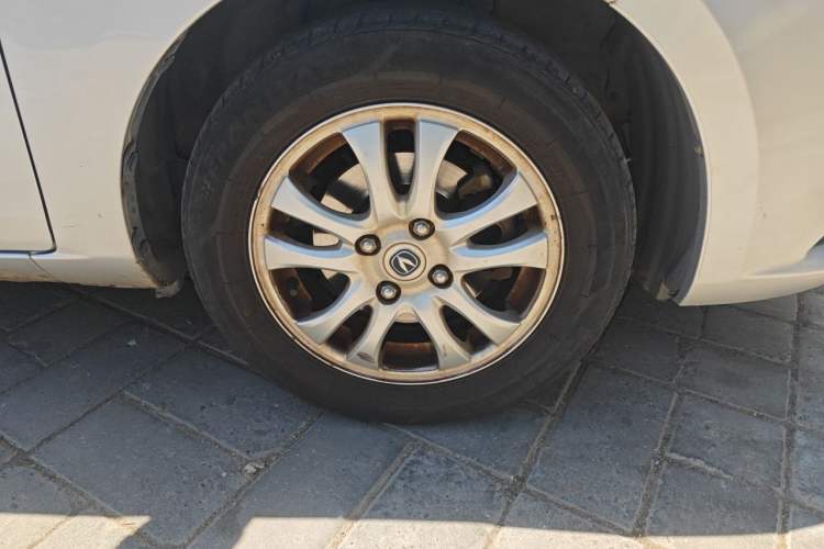 Used CHANGAN Alsvin V3 2015 1.4L Manual Warm-Hearted Model China V Standard Right Front Wheel Hub