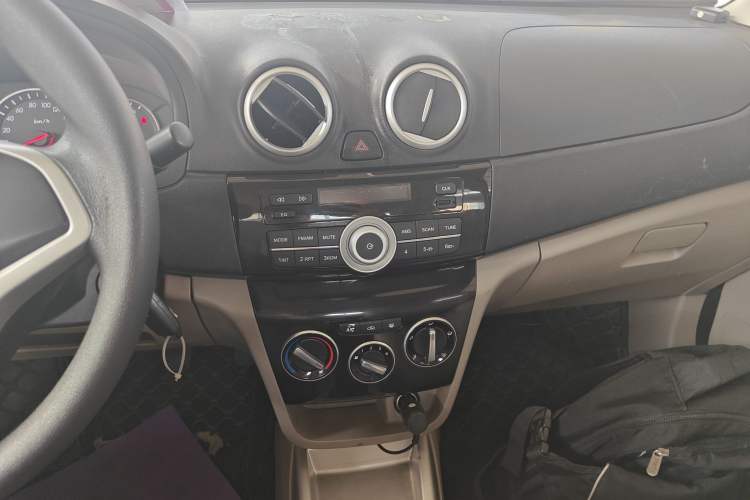 Used CHANGAN Alsvin V3 2015 1.4L Manual Meiruan Model China V Standard Audio And AC Panel