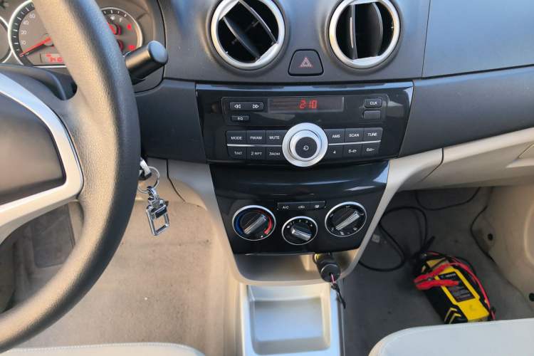 Used CHANGAN Alsvin V3 2015 1.4L Manual Meiruan Model China V Standard Audio And AC Panel