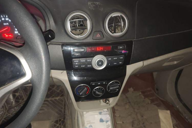 Used CHANGAN Alsvin V3 2015 1.4L Manual Meiman Model China IV Standard Audio And AC Panel
