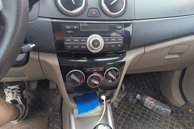 Used CHANGAN Alsvin V3 2015 1.4L Manual Meiruan Model China V Standard Audio And AC Panel