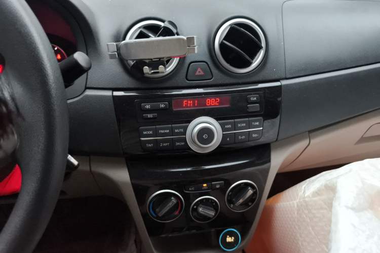 Used CHANGAN Alsvin V3 2015 1.4L Manual Meiruan Model China V Standard Audio And AC Panel