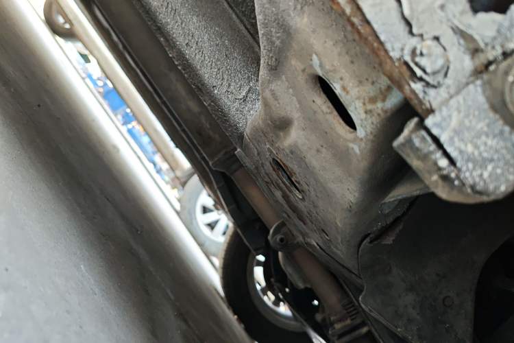 Used CHANGAN Alsvin V3 2015 1.4L Manual Warm-Hearted Model China V Standard Chassis Front Right
