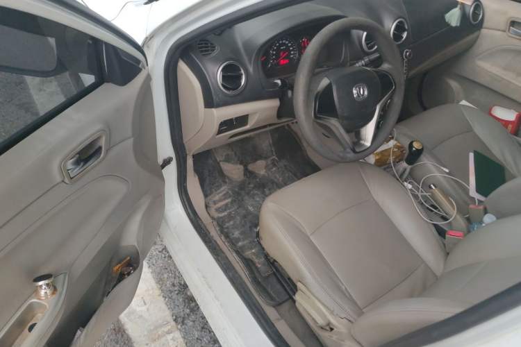 Used CHANGAN Alsvin V3 2015 1.4L Manual Warm-Hearted Model China V Standard Driver Seat