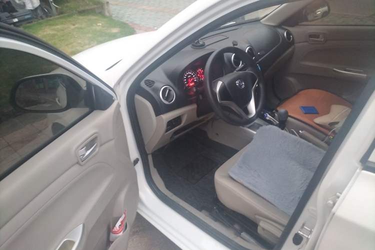 Used CHANGAN Alsvin V3 2015 1.4L Manual Warm-Hearted Model China V Standard Driver Seat