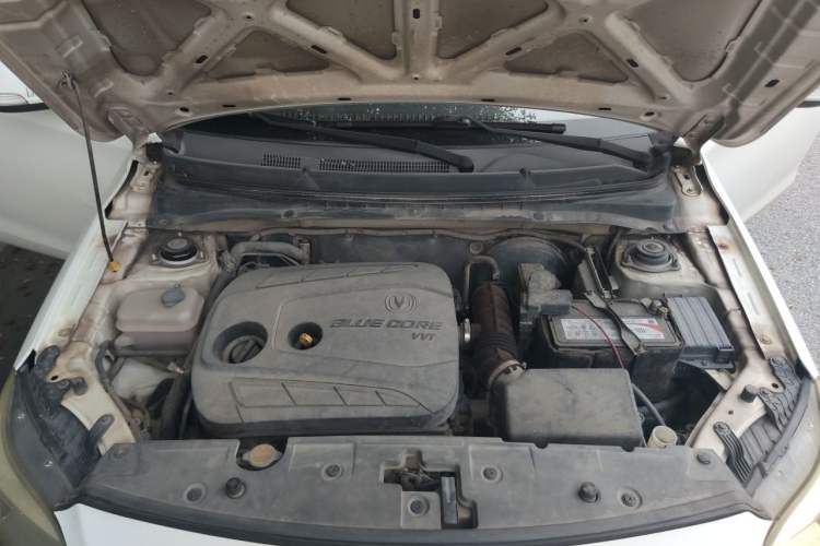 Used CHANGAN Alsvin V3 2015 1.4L Manual Warm-Hearted Model China V Standard Engine Bay