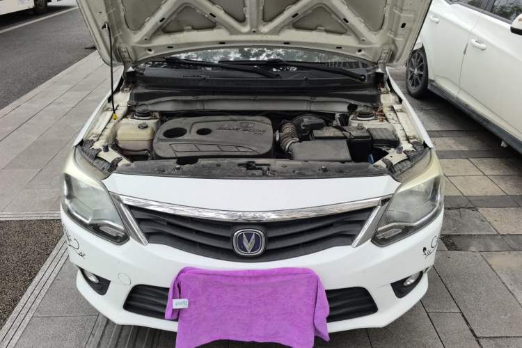 Used CHANGAN Alsvin V3 2015 1.4L Manual Warm-Hearted Model China IV Standard Engine Bay