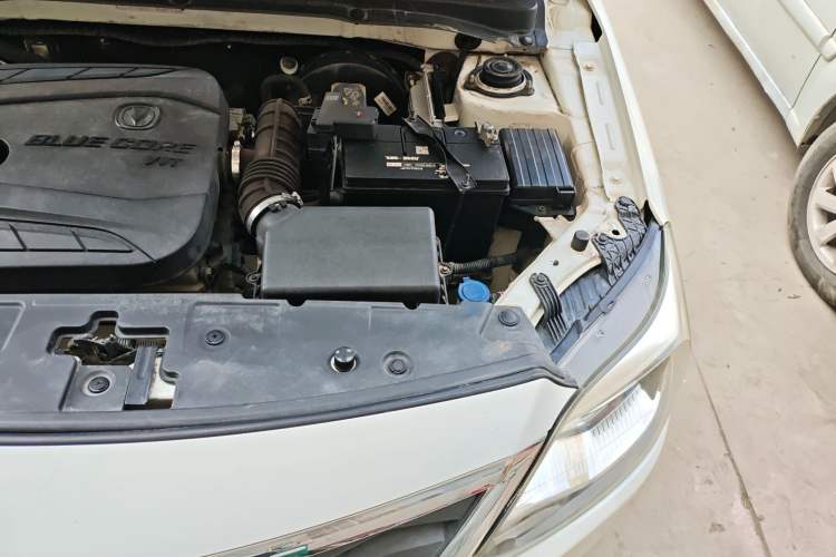 Used CHANGAN Alsvin V3 2015 1.4L Manual Warm-Hearted Model China V Standard Engine Bay Left