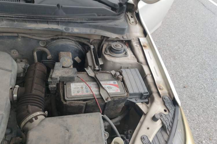 Used CHANGAN Alsvin V3 2015 1.4L Manual Warm-Hearted Model China V Standard Engine Bay Left