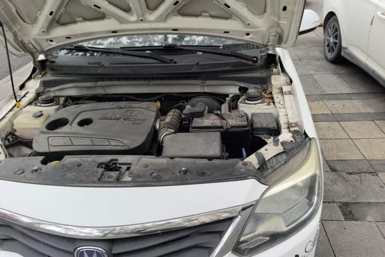 Used CHANGAN Alsvin V3 2015 1.4L Manual Warm-Hearted Model China IV Standard Engine Bay Left