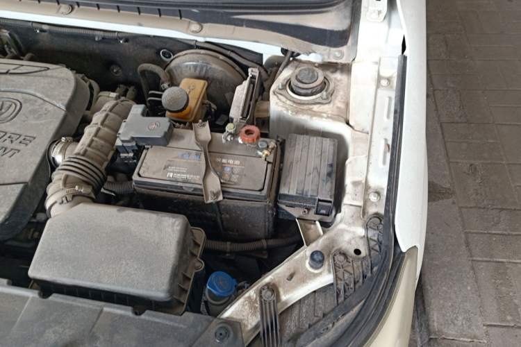 Used CHANGAN Alsvin V3 2015 1.4L Manual Warm-Hearted Model China V Standard Engine Bay Left