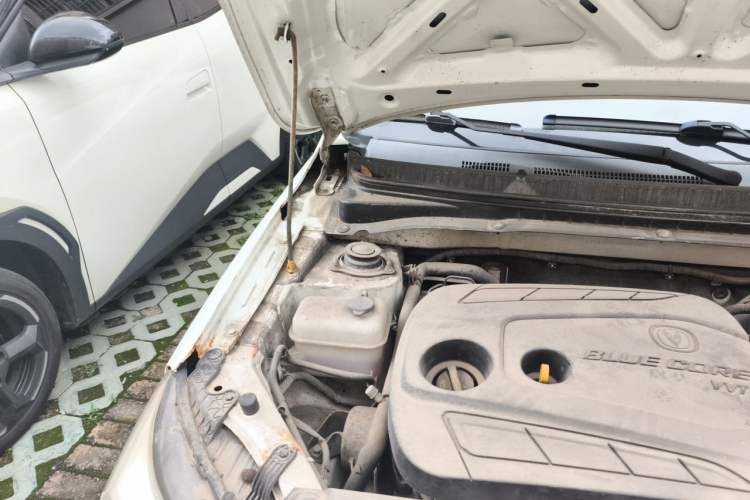 Used CHANGAN Alsvin V3 2015 1.4L Manual Meiruan Model China V Standard Engine Bay Right