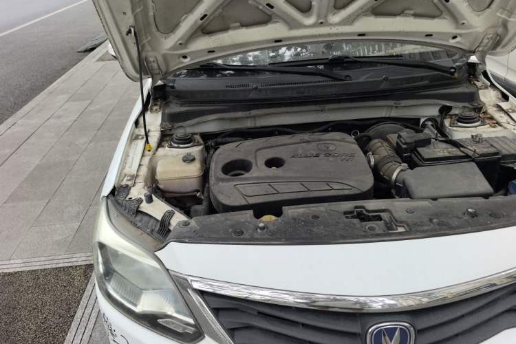 Used CHANGAN Alsvin V3 2015 1.4L Manual Warm-Hearted Model China IV Standard Engine Bay Right