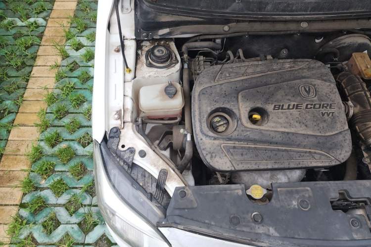 Used CHANGAN Alsvin V3 2015 1.4L Manual Warm-Hearted Model China V Standard Engine Bay Right