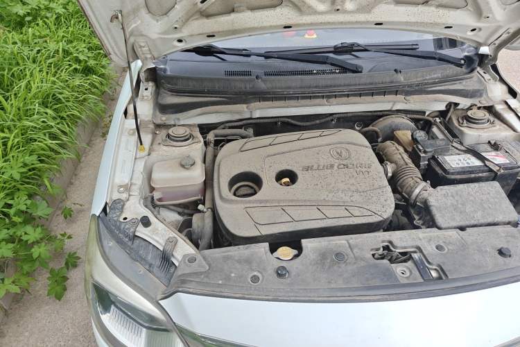 Used CHANGAN Alsvin V3 2015 1.4L Manual Meiruan Model China V Standard Engine Bay Right