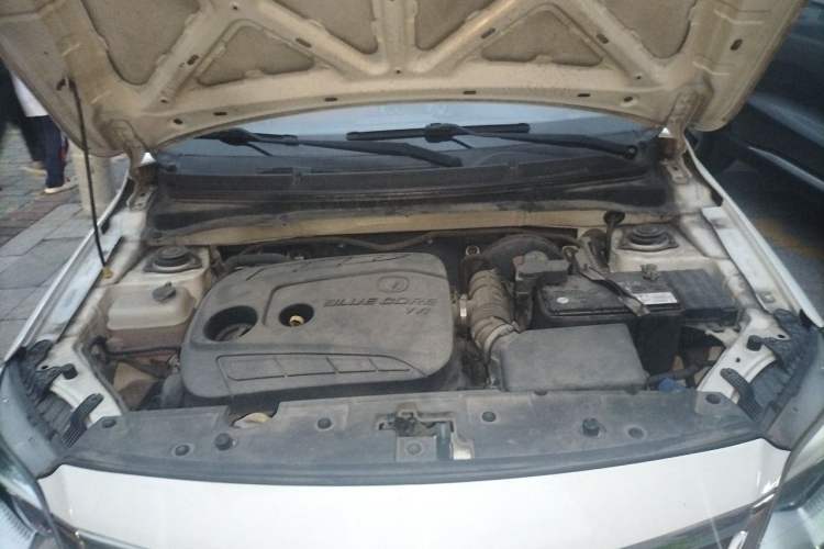 Used CHANGAN Alsvin V3 2015 1.4L Manual Warm-Hearted Model China V Standard Engine Bay