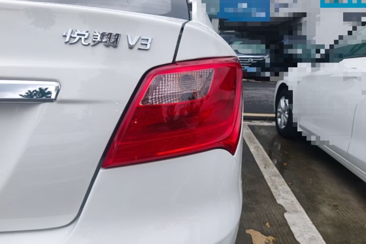 Used CHANGAN Alsvin V3 2015 1.4L Manual Warm-Hearted Model China V Standard Exterior 1
