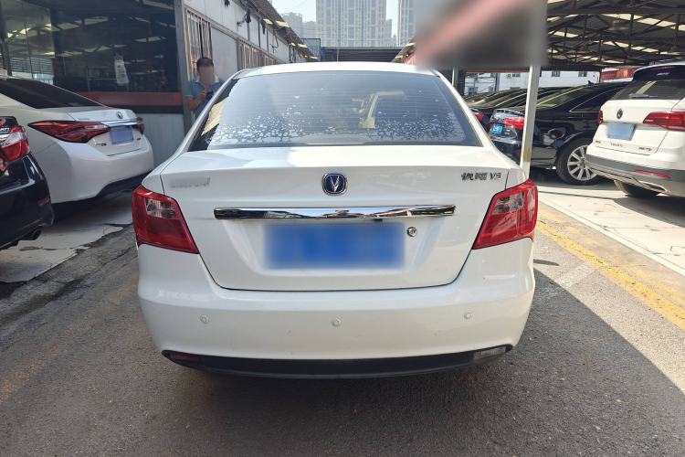 Used CHANGAN Alsvin V3 2015 1.4L Manual Warm-Hearted Model China V Standard Exterior 4