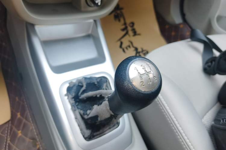 Used CHANGAN Alsvin V3 2015 1.4L Manual Warm-Hearted Model China V Standard Gear Lever