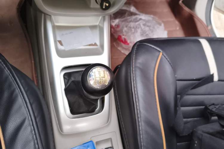 Used CHANGAN Alsvin V3 2015 1.4L Manual Warm-Hearted Model China V Standard Gear Lever