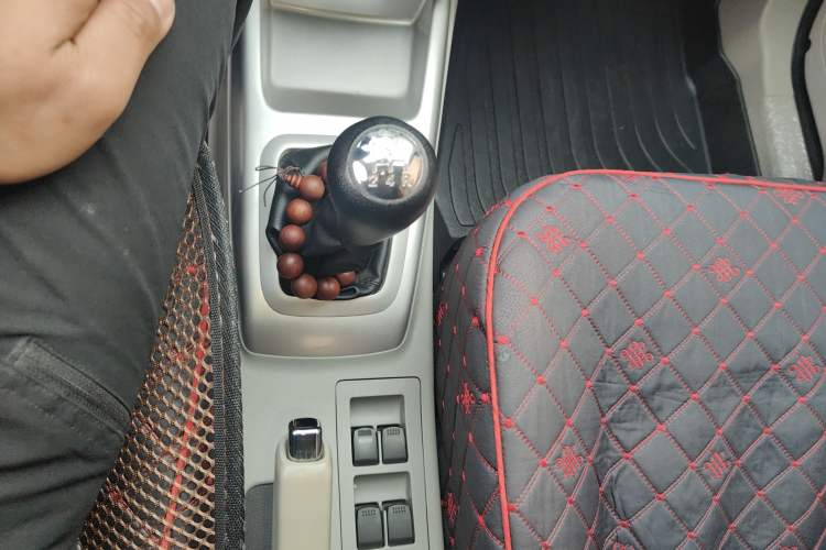 Used CHANGAN Alsvin V3 2015 1.4L Manual Warm-Hearted Model China IV Standard Gear Lever