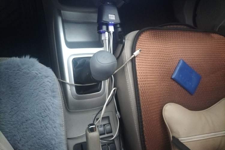 Used CHANGAN Alsvin V3 2015 1.4L Manual Warm-Hearted Model China V Standard Gear Lever