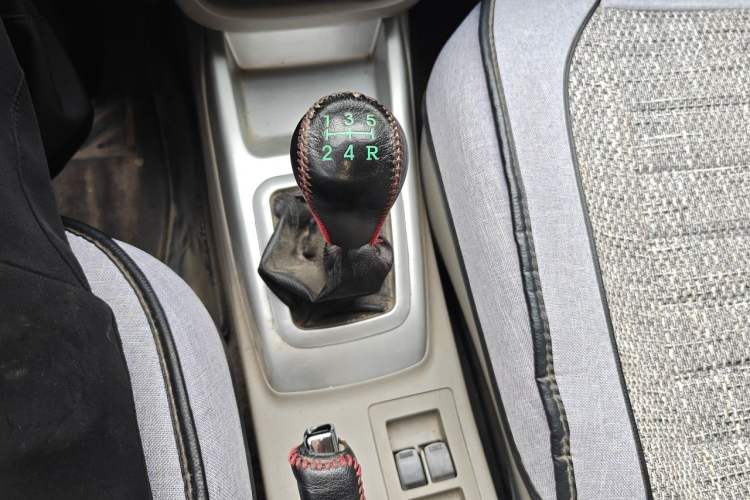 Used CHANGAN Alsvin V3 2015 1.4L Manual Meiruan Model China V Standard Gear Lever