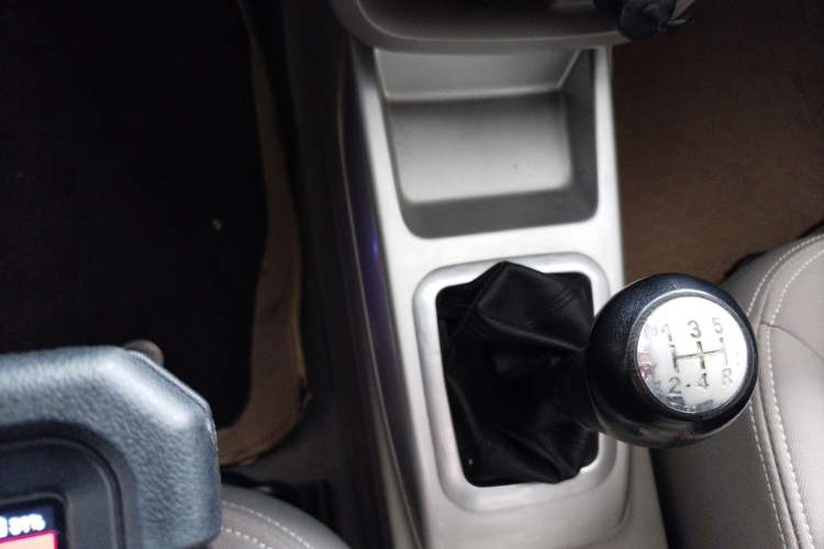 Used CHANGAN Alsvin V3 2015 1.4L Manual Meiruan Model China V Standard Gear Lever
